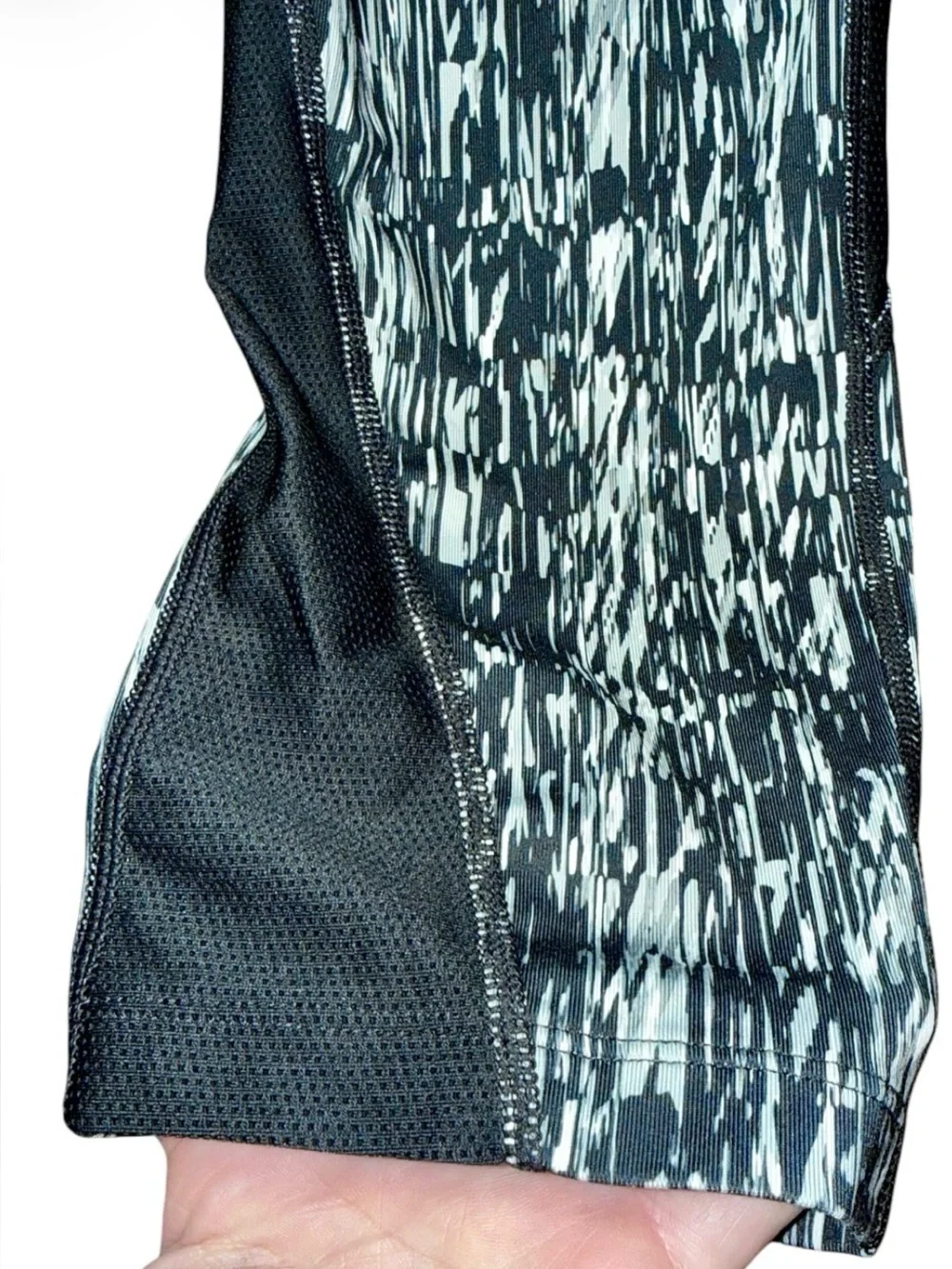 NIKE 821777-010 RUNNING POWER GRAPHIC CROP LEGGING Large
